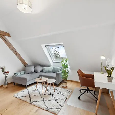 Charmante Dachgeschosswohnung *